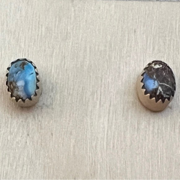 ❤️ Golden Hills Turquoise Navajo Style Brushed 925 Stud Earrings Closed Back - Picture 8 of 13